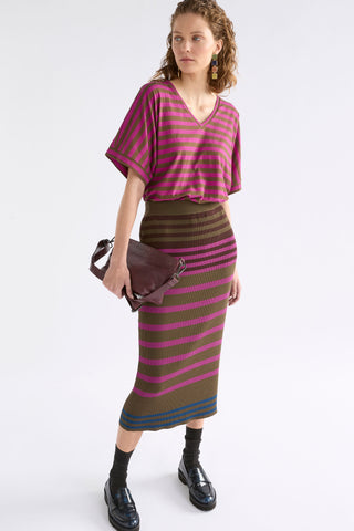 Seter Tee in Olive/Fuchsia