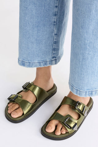 Spenne Sandal